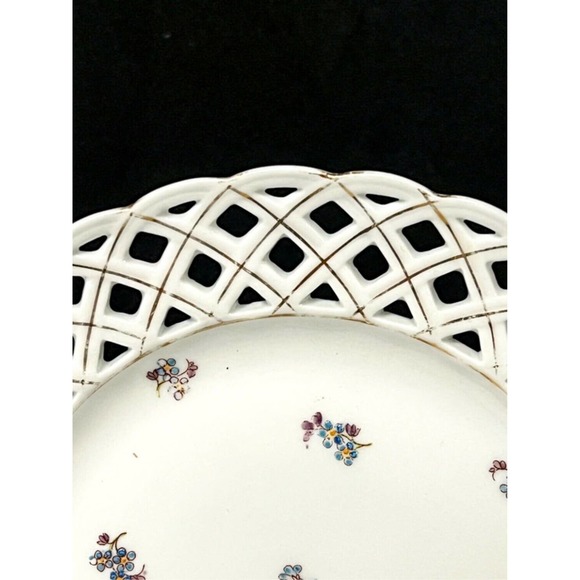 Reticulated Dessert Plate Charles Ahrenfeldt Circa 1880 (set of 11) - Picture 5 of 6